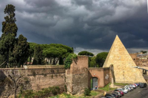 LUMINOSA VISTA PIRAMIDE Rome